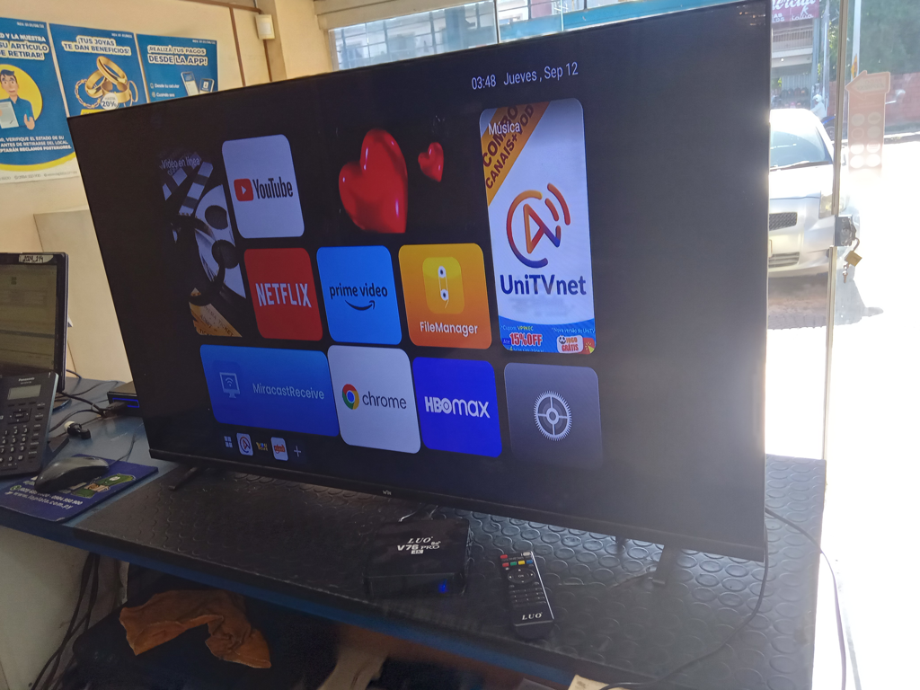 Televisor Led Convencional De 43 '' Marca Win Modelo 43fs Usado En Buen Estado Sin Control Sin Caja Acc Patitas Tv Box Con Control