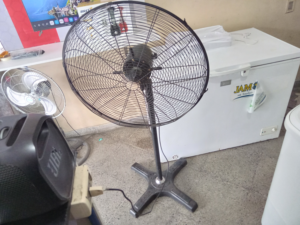 Ventilador 3 Velocidades Marca Mega Star Modelo No Tiene Usado En Buen Estado Acc No Tiene
