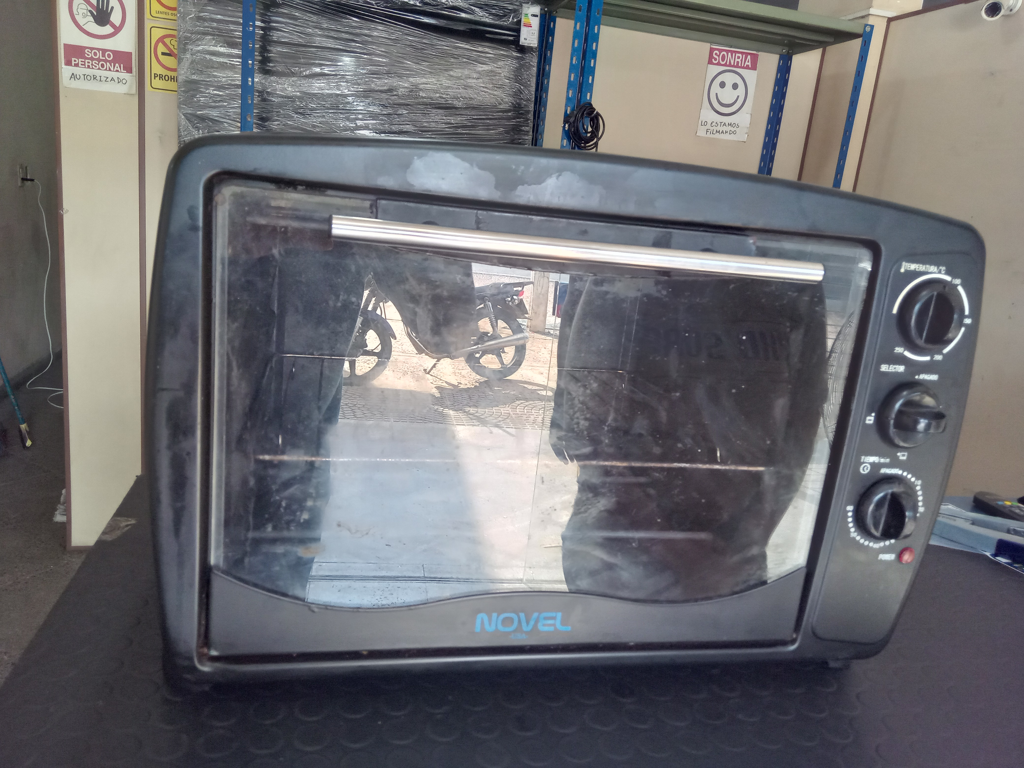 Horno Marca Novel Litros 40 Modelo Ueo-140 Usado Con Desgaste Acc Parrilla