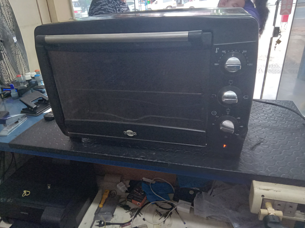 Horno Marca Tokyo Litros 45 Modelo Listo Usado Con Desgaste Acc Parrilla