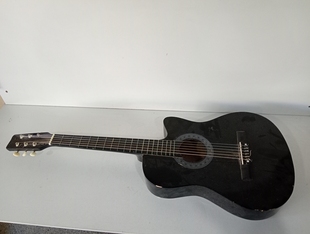 Guitarra Marca No Tiene Modelo No Tiene Usado En Buen Estado Acc No Tiene