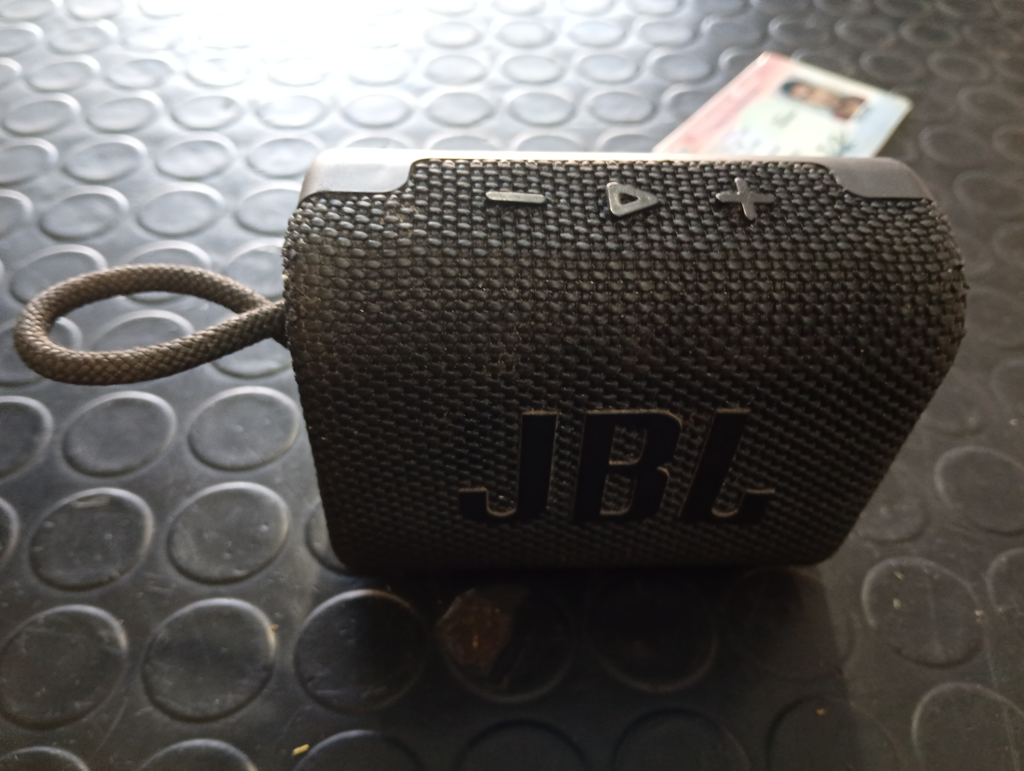 Speaker Potencia Watts No Tiene Marca Jbl Sin Control Modelo Go3 Usado En Buen Estado Sin Caja Acc No Tiene