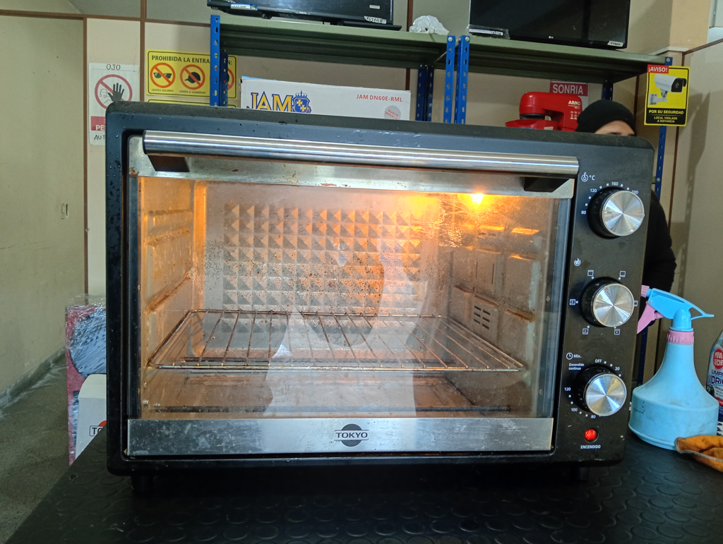 Horno Marca Jam Litros 46 Modelo Edtheneco Usado Con Desgaste Acc 1 Parrila