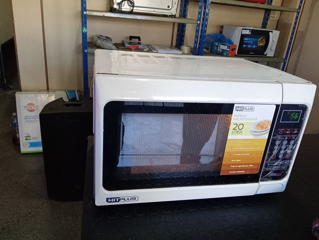 Microondas Marca Hitplus Modelo Cm204d Usado En Buen Estado Acc No Tiene