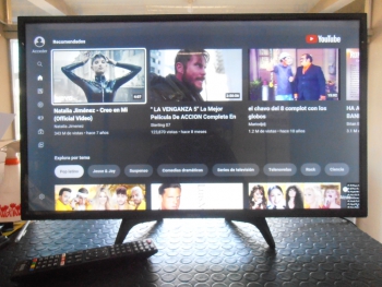 Televisor Led Smart De 32 '' Marca Tokyo Modelo Tvtoksf32sm Con Control Usado En Buen Estado Acc PatitasEntrada HdmiUsb