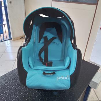 Baby Seat Marca Priori Modelo No Tiene Usado-En-Buen-Estado Acc: Cinturon De Seguridad Comentario: De Color Celeste Con Negro