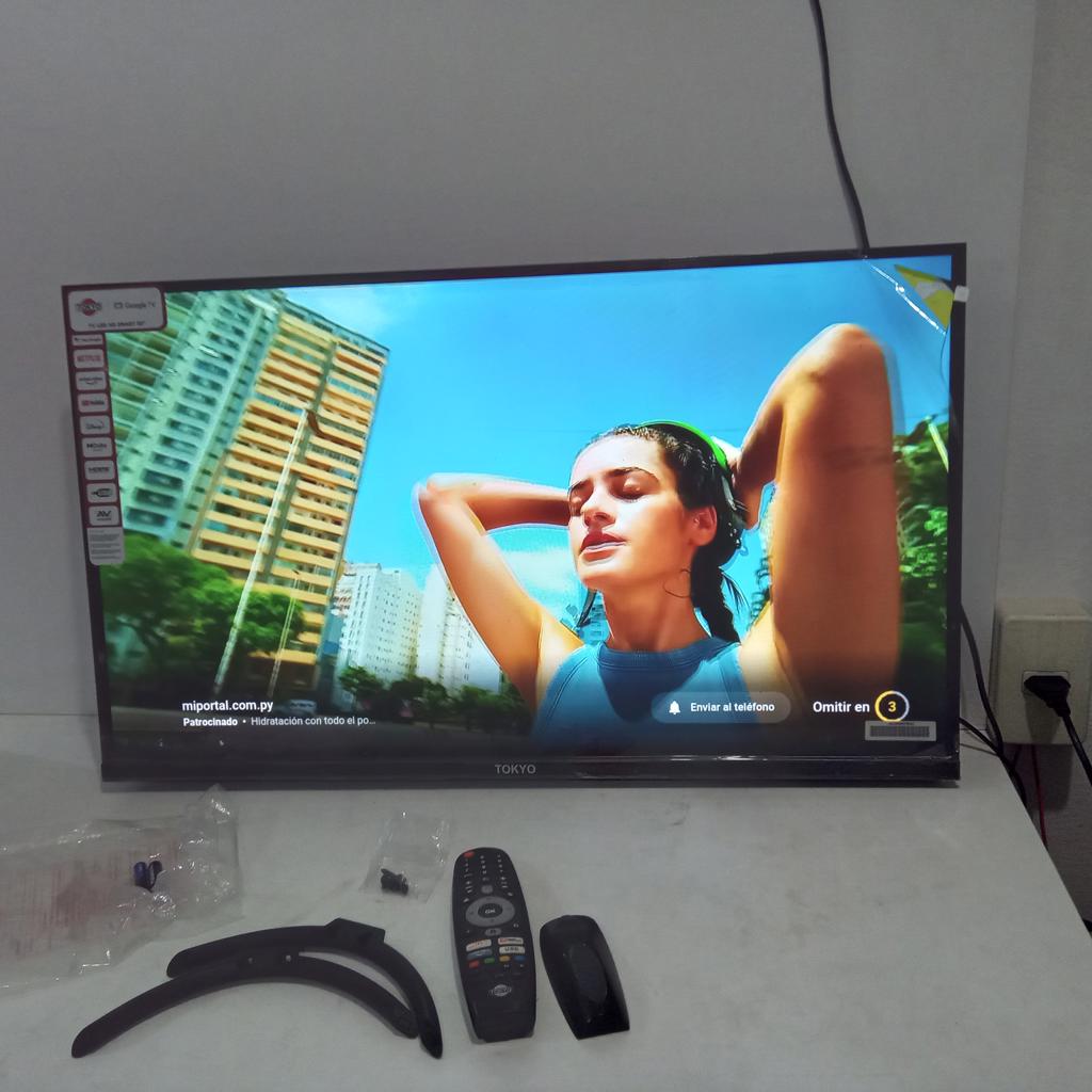 Televisor Led Smart De 32 '' Marca Tokyo Modelo Tvtokhf32gtv Con Control Usado En Buen Estado Acc Caja 2 Patitas Con Tornilllos