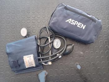 Toma Presion Marca Aspen Modelo Manual Acc Manguerita Con Manometro