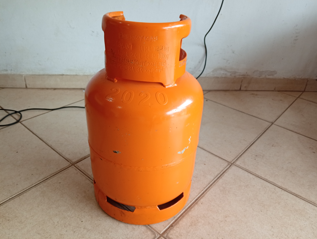 Garrafa Cap 10 Kg. Marca Energy Usado En Buen Estado Color Naranja Acc No Tiene