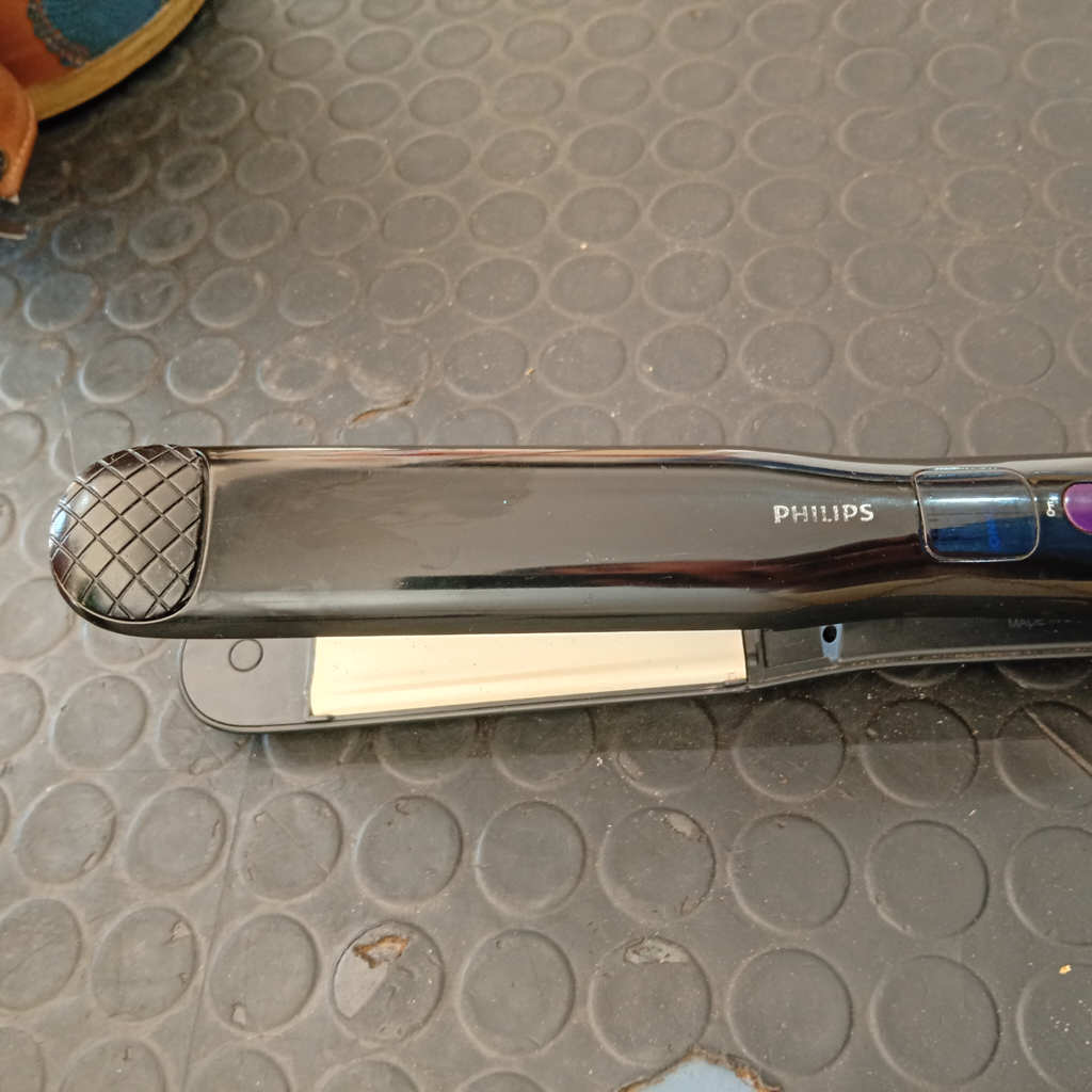 Planchita Para Cabello Marca Philips Modelo Nl9200 Usado Con Desgaste Acc No Tiene