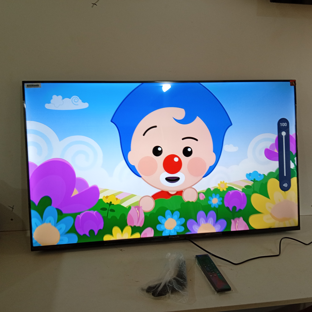 Televisor Led Smart De 43 '' Marca Iffalcon Modelo 43s55 Con Control Usado En Buen Estado Acc Caja2 Patitas