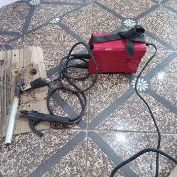 Soldador Marca Bambozzi Modelo A Serrealheira 220 Turbo Usado En Buen Estado Acc Pinza Negativo Y Positivo