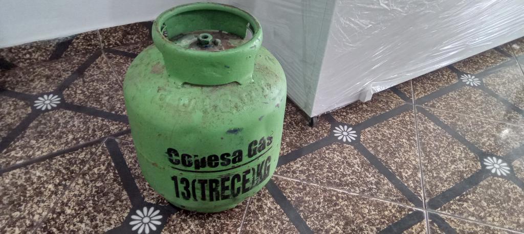 Garrafa Cap 13 Kg. Marca Copesa Gas Usado En Buen Estado Color Verde Acc No Tiene