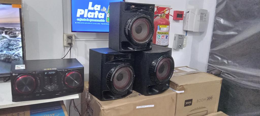 Equipo De Sonido Marca Lg Sin Control Modelo Cj45 Usado En Buen Estado Acc 2 Parlants Subwoofer