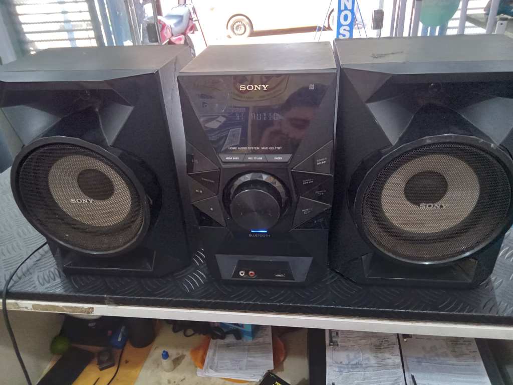 Equipo De Sonido Marca Sony Sin Control Modelo Hcd-Ecl77bt Usado En Buen Estado Acc 2 Parlantes
