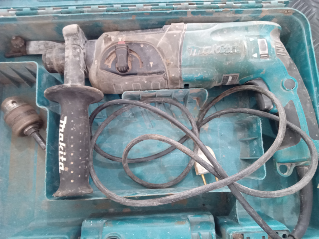 Taladro Marca Makita Modelo Hr2470 Usado En Buen Estado Acc 1 MechaLlave Mandril