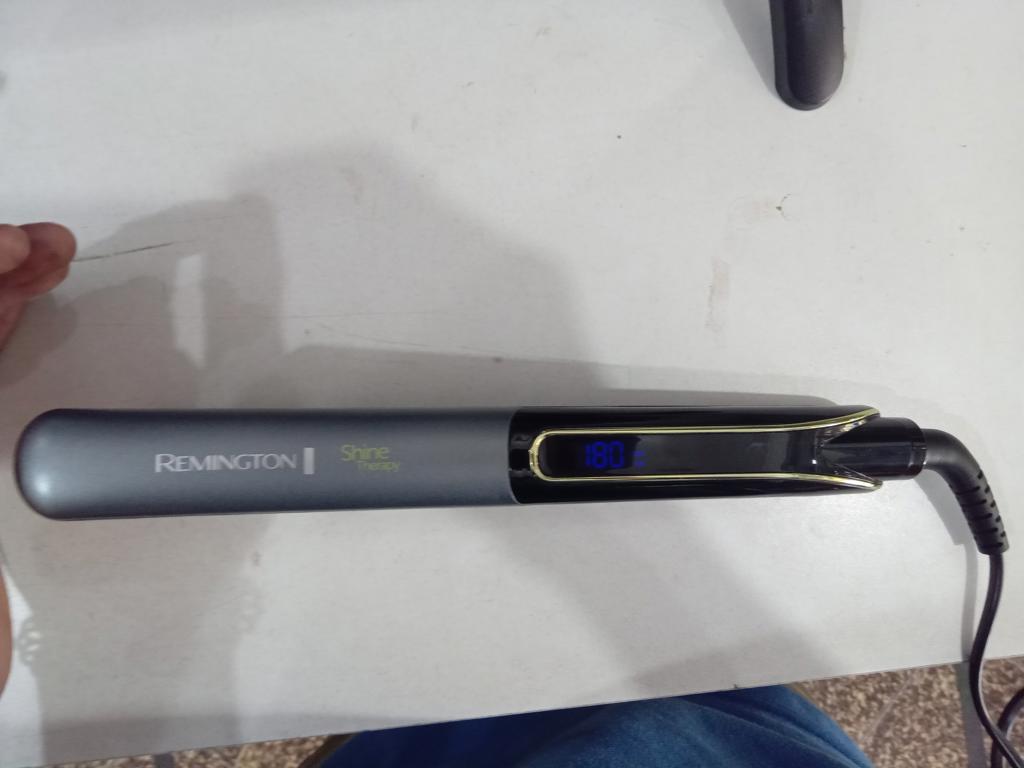 Planchita Para Cabello Marca Remigton Modelo No Tiene Usado En Buen Estado Acc No Tiene