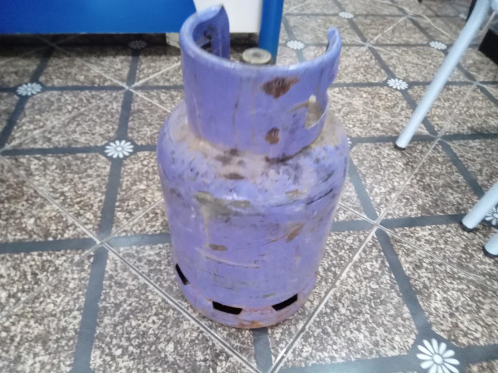 Garrafa Cap 10 Kg. Marca No Tiene Usado En Buen Estado Color Morado Acc No Tiene