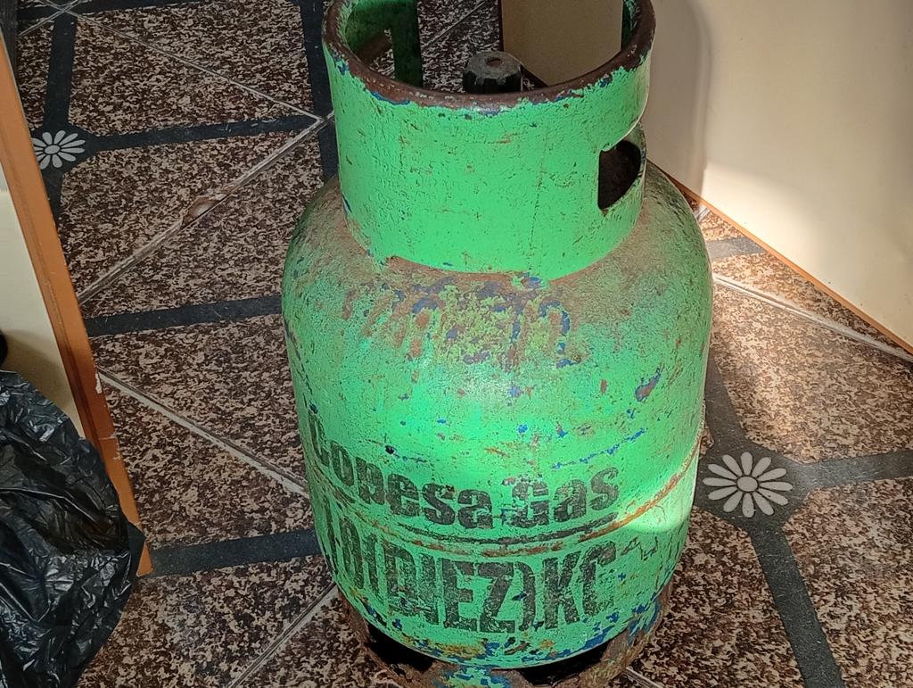 Garrafa Cap 10 Kg. Marca Copesagas Usado En Buen Estado Color Verde Acc No Tiene