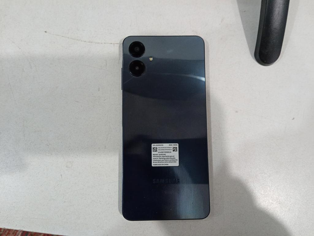 Celular Marca Samsung Modelo No Tiene Memoria Ram 4 Gb Almacenamiento Interno 128 Gb Imei No Tiene Acc No Tiene