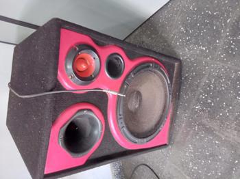 Caja Con Parlante Para Discoteca Marca Sin Marca Modelo No Tiene Usado En Buen Estado Con No Tiene De 13 '' Acc 1 Twister1 Corneta 1 Bufer VertureCable Plus