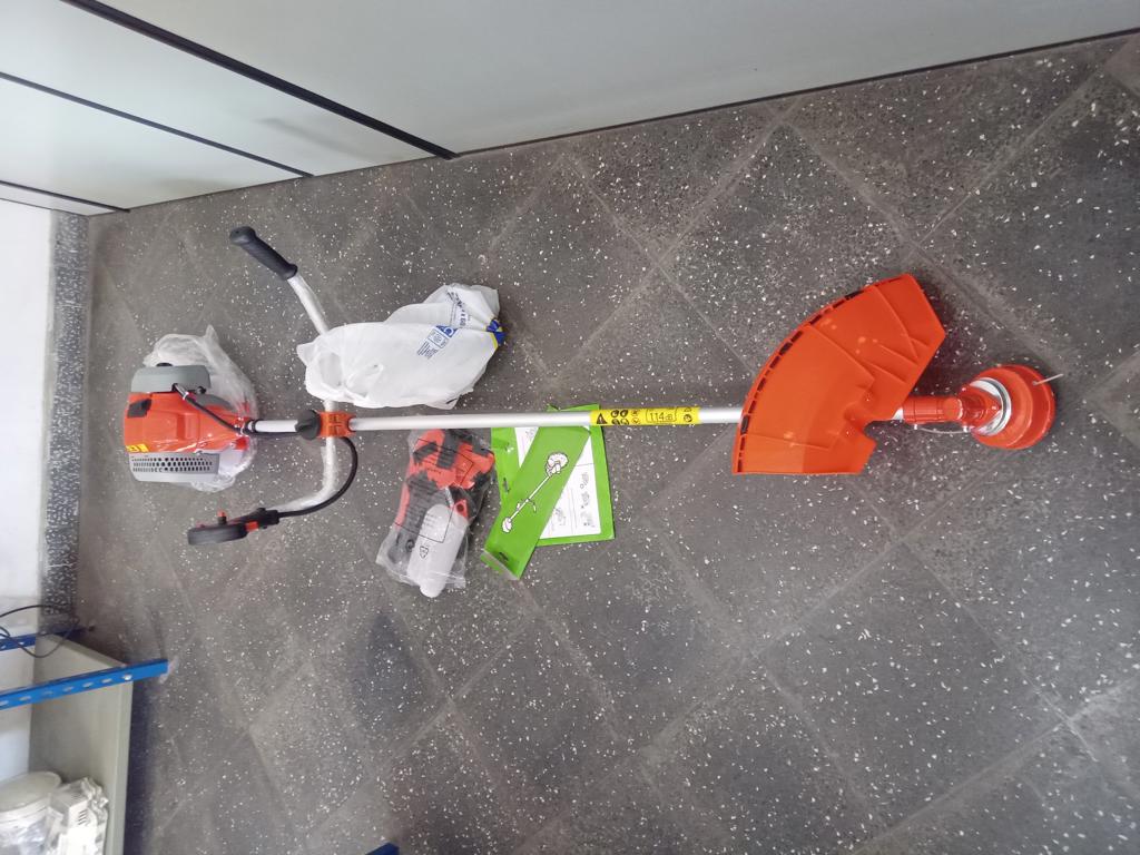 Desmalezadora Marca Husqvarna Modelo 143r-Ii Nuevo Sin Uso Original No Acc ProtectorPerchera2 Cuchilla Cabezal De Nylon Herramientas