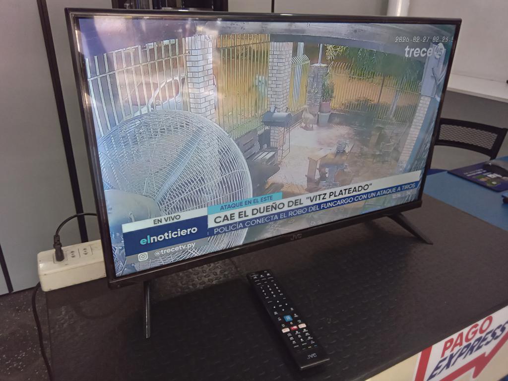 Televisor Led Smart De 32 '' Marca Jvc Modelo Lt-32n750ua Con Control Usado En Buen Estado Acc PatitasCable Cte