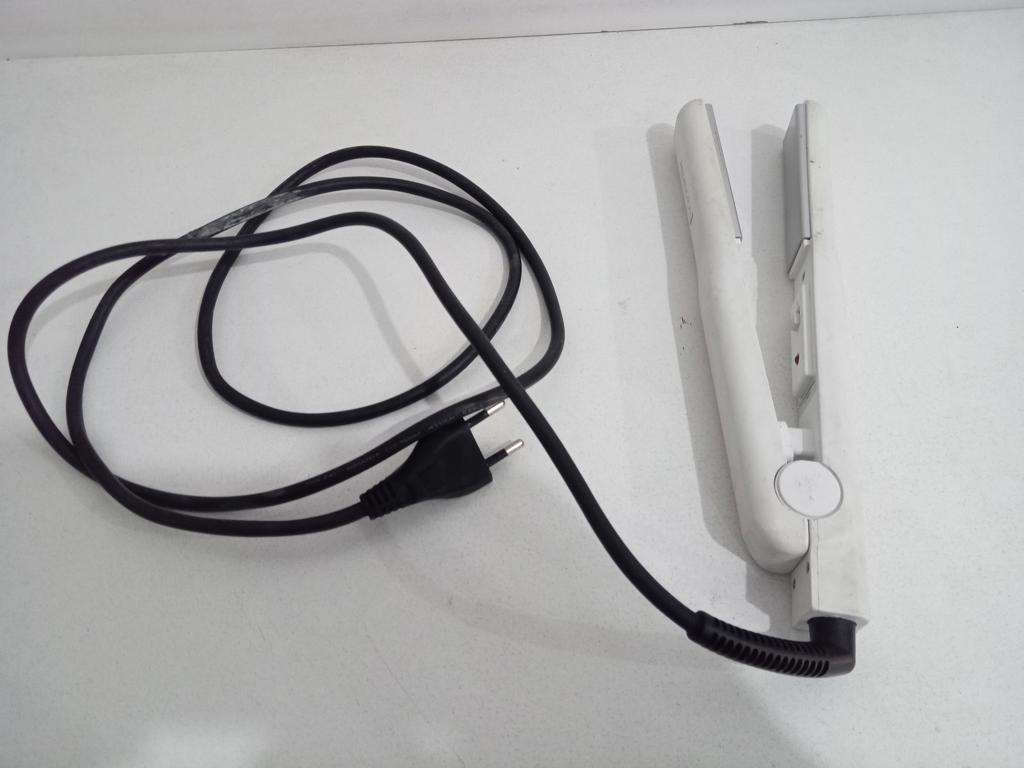 Planchita Para Cabello Marca Remigton Modelo S1305 Usado En Buen Estado Acc No Tiene