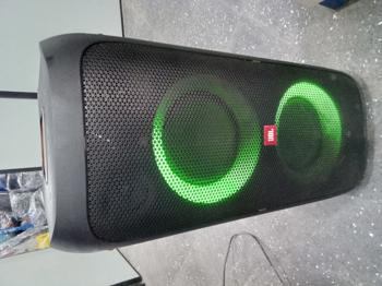 Caja De Sonido Amplificada Marca Jbl Modelo Partybox310 Sin Control Usado En Buen Estado Acc Cable Corriente