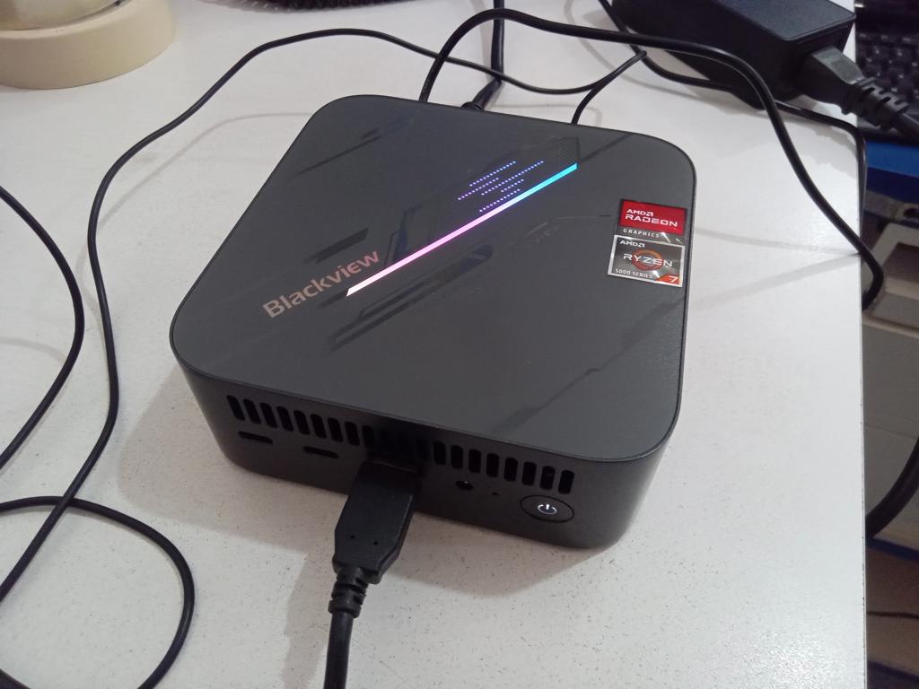 Cpu Para Computadora Marca Blackview Modelo Mp100 Procesador Amd Ryzen 7 Con No Tiene Memoria Ram 16 Gb Color Negro Disco Duro 1.000 Gb Acc Cable HdmiCable Cte Tipo Transformador