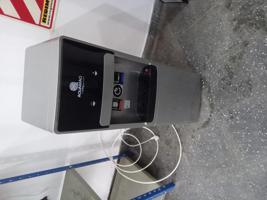 Bebedero Marca Aquamaq Modelo Water Dispenser Usado En Buen Estado Acc 3 Filtros