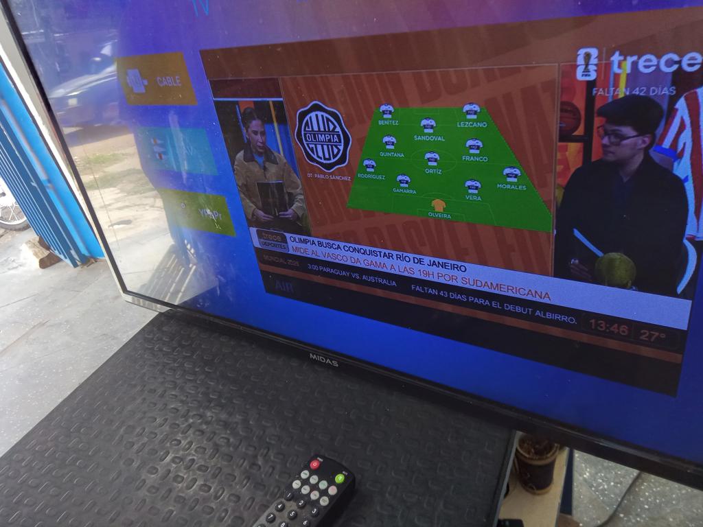 Televisor Led Smart De 32 '' Marca Midas Modelo Md-Tvs32m Con Control Usado Con Desgaste Acc Cable Cte