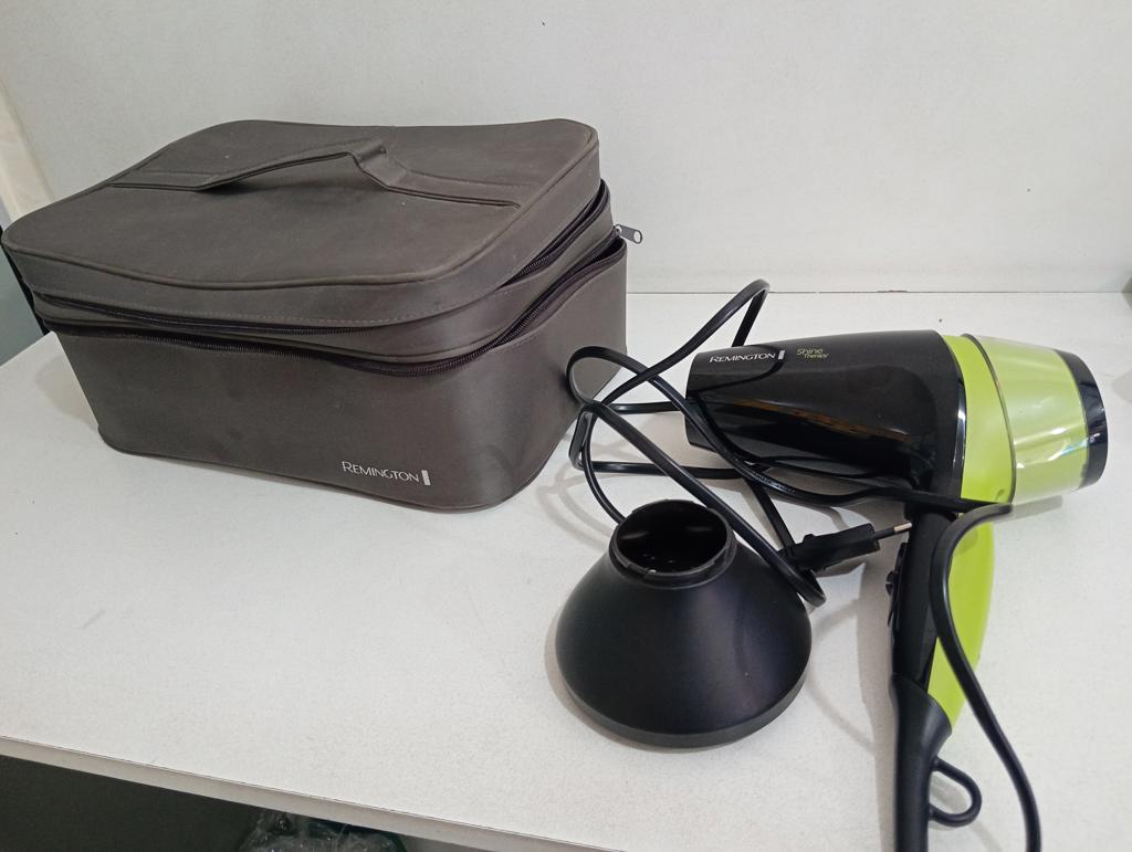 Secador De Pelo Marca Remington Modelo D13a Usado En Buen Estado Acc DifusorCable CteEstuche