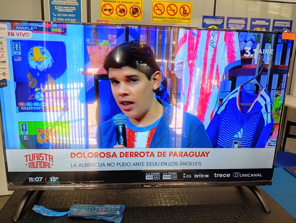 Televisor Led Smart De 43 '' Marca Audisat Modelo Ad-43 Con Control Usado En Buen Estado Acc Cable CtePatitas