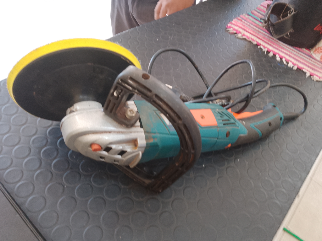 Pulidora Marca Songhe Tools Modelo No Tiene Tamaño Mediano Usado En Buen Estado Acc Disco Adaptador Manija