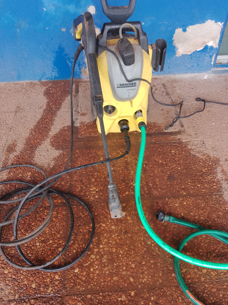 Hidro Lavadora Marca Karcher Modelo K3 Premium 1.603-180.0 Usado En Buen Estado Acc PistolaManguera