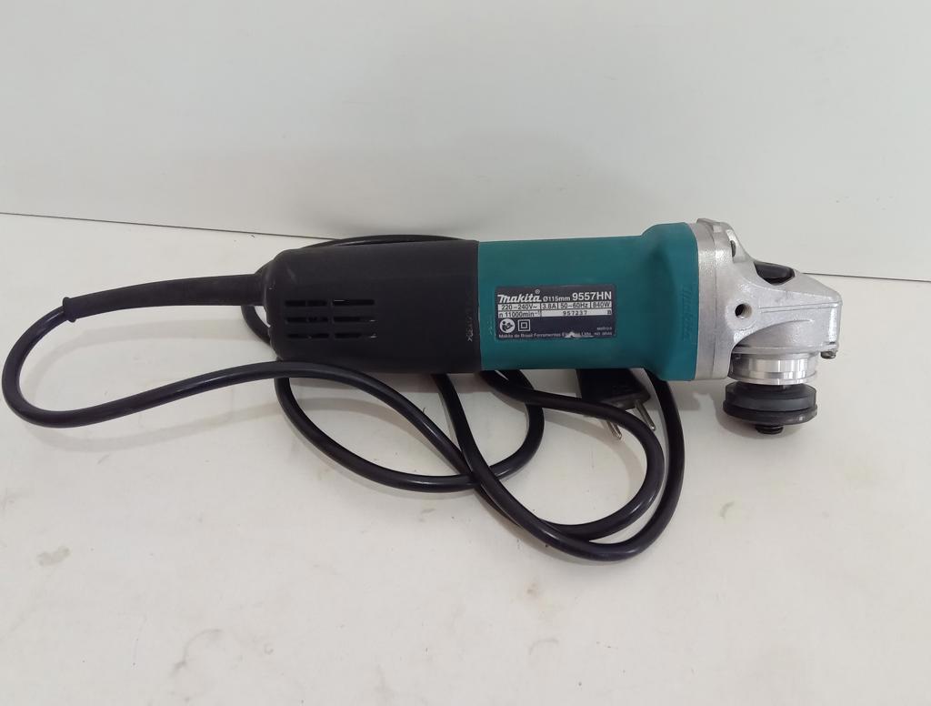 Pulidora Marca Makita Modelo 9557hn Tamaño Pequeño Usado En Buen Estado Acc No Tiene