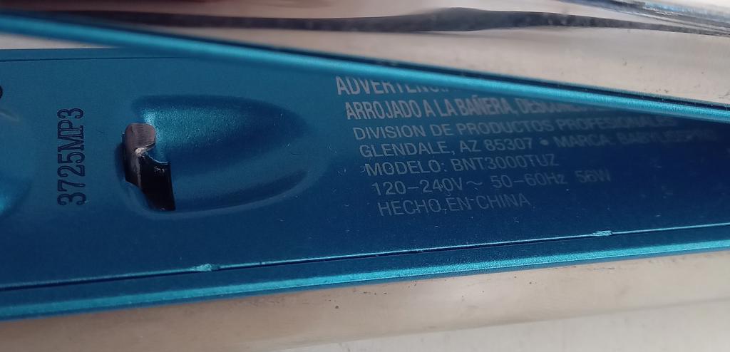 Foto 3 de Planchita Para Cabello Marca Babyliss Modelo Bnt3000tuz Usado En Buen Estado Acc Con Regulador