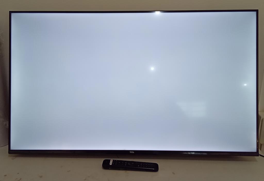Televisor Led Smart De 43 '' Marca Tcl Modelo 43s4500a Con Control Usado En Buen Estado Acc Cable Power