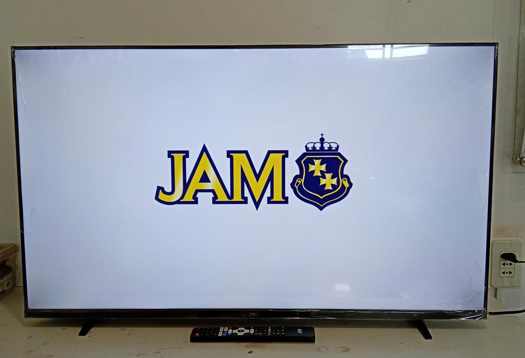 Televisor Led Smart De 43 '' Marca Jam Modelo Ultrasgtm-43gfs Con Control Usado En Buen Estado Acc Con Par De Patitas Y Cable Power