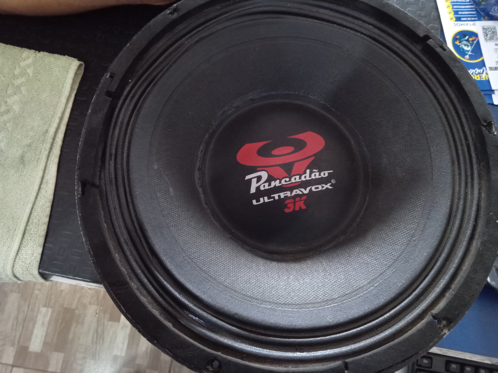 Parlante Para Auto Marca Ultravox Modelo Pancadao Usado En Buen Estado Acc No Tiene