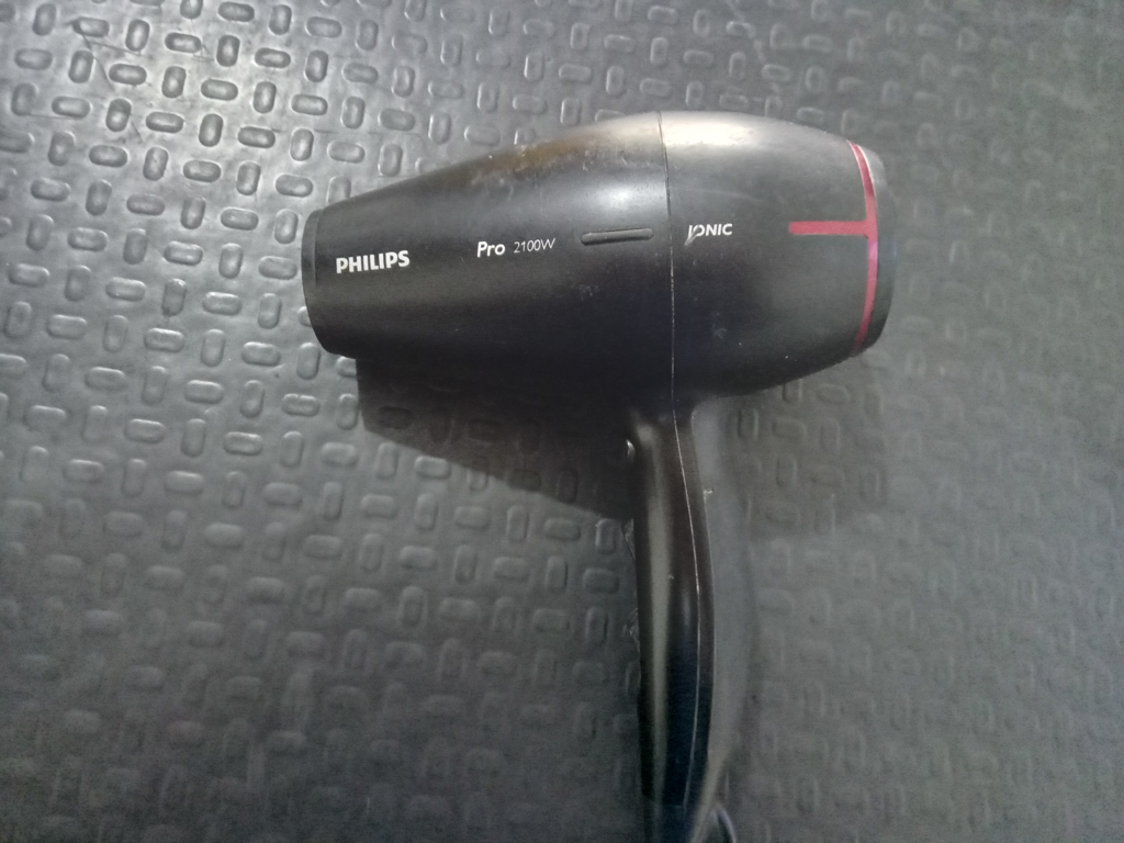 Secador De Pelo Marca Philips Modelo Pro 2100 W Usado En Buen Estado Acc No Tiene
