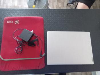 Notebook Marca Llenovo Modelo Ideapad 314itl05 Procesador Core I3 Memoria Ram 8 Gb Disco Duro 128 Gb Generacion No Tiene Acc Estuche Rojo