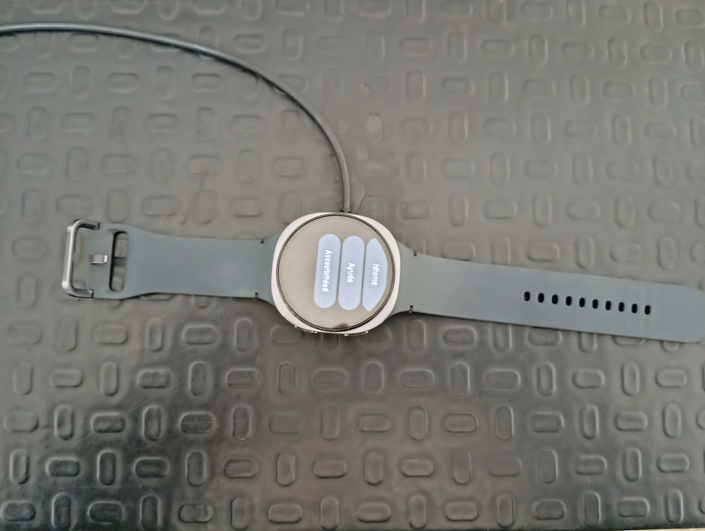 Reloj Para Caballero Marca Samsung Modelo Watch8 Usado En Buen Estado Acc Cable Cargador