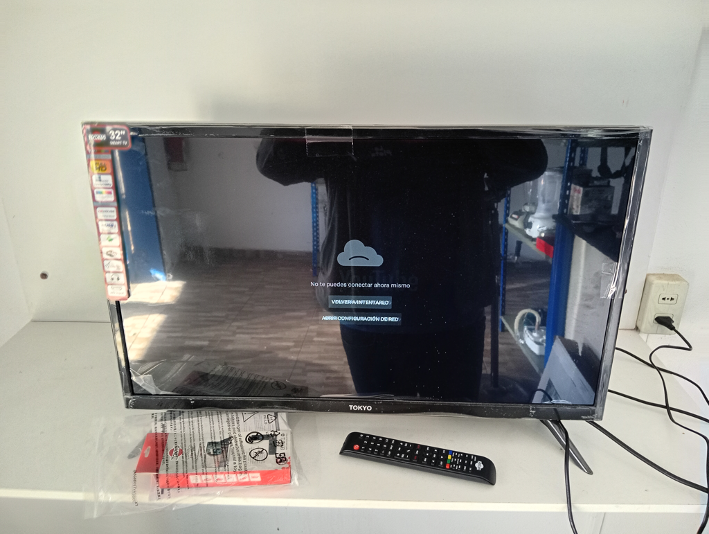 Televisor Led Convencional De 32 '' Marca Tokyo Modelo Tvtokfhd32s Usado En Buen Estado Con Control Con Caja Acc 2 Controloes