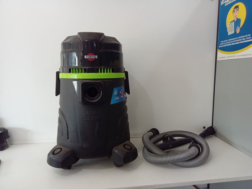 Aspiradora Marca Tokyo Modelo Edtastok94s-N Usado Con Desgaste Acc Con Manguera Y 4 PicosPar De RueditasCon ManijaTokyo De 1300w