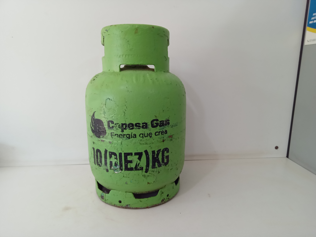 Garrafa Cap 10 Kg. Marca Copesa Gas Nro Usado En Buen Estado Color Verde Acc No Tiene