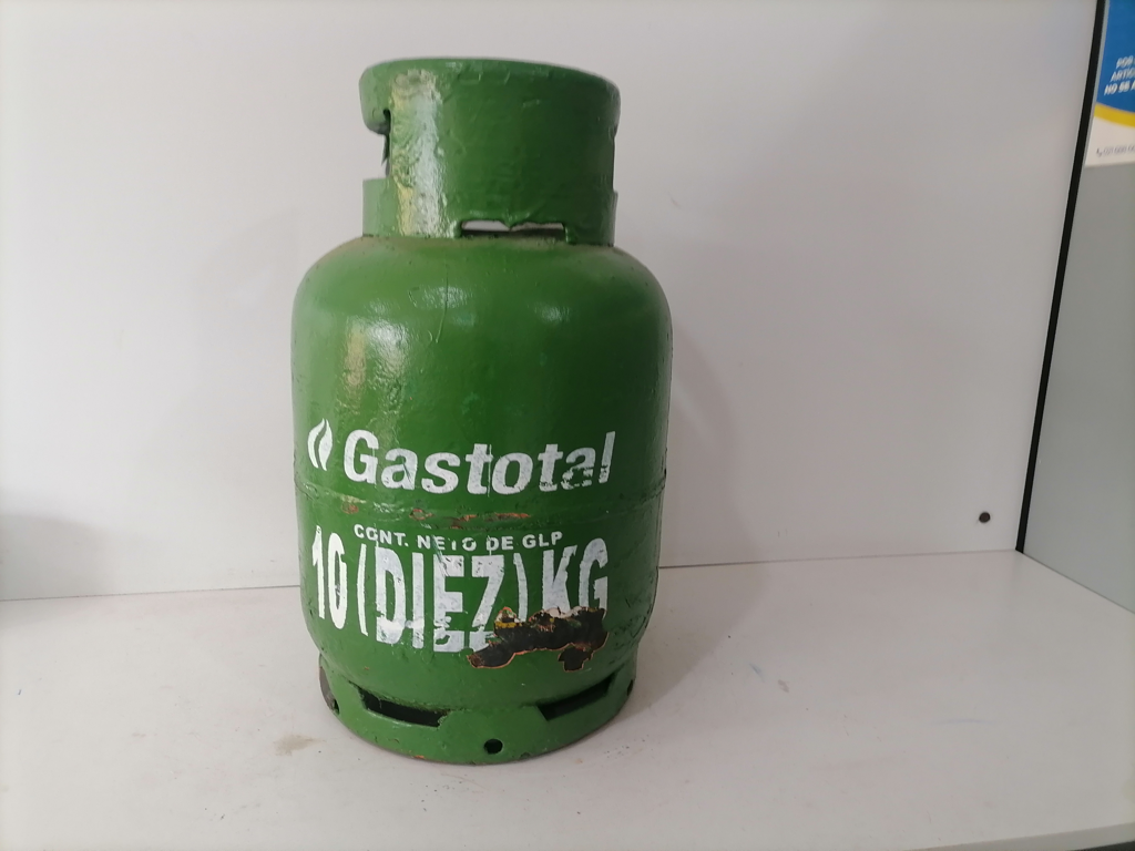 Garrafa Cap 10 Kg. Marca Gastotal Nro Usado En Buen Estado Color Verde Acc No Tiene