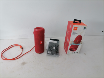 Speaker Potencia Watts 200 Marca Jbl Sin Control Modelo Flip4 Usado En Buen Estado Con Caja Acc Cable Usb Original De Carga