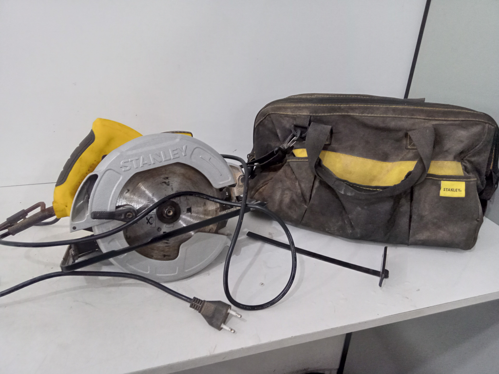 Sierra Tipo Circular Marca Stanley Modelo Sc16-B2c Usado En Buen Estado Acc Llave AlenRegla De MedicionProtectorDisco De Corte